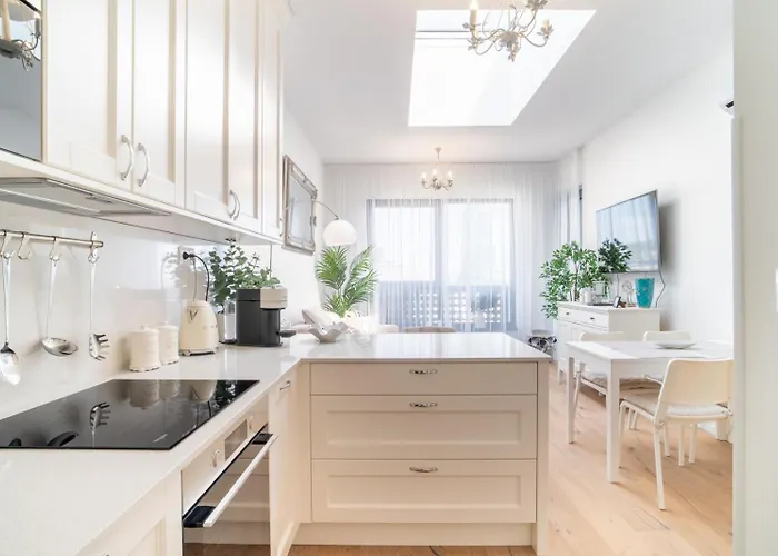 Unforgettable Old Town Apartment