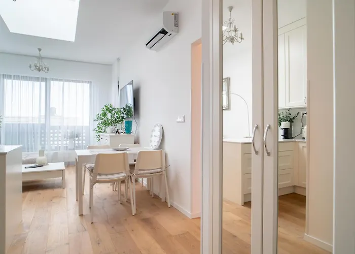 Unforgettable Old Town Apartament